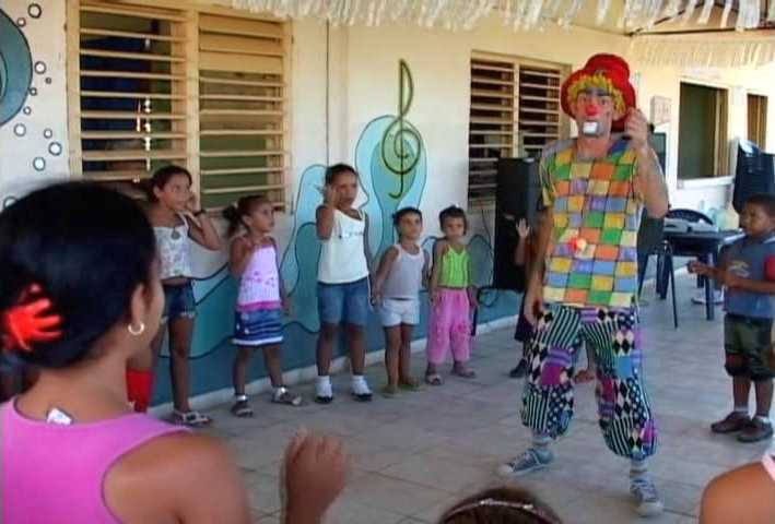 Ilumina Asociación Hermanos Saíz espacios promocionales del arte joven en Cienfuegos