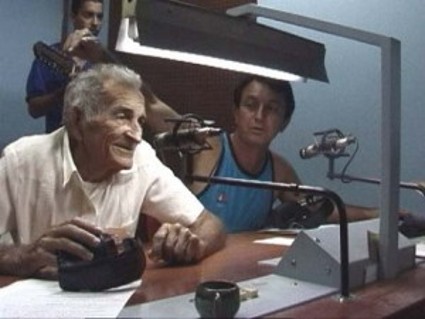 Estrenaron documental dedicado al repentista cumanayaguense Luis Gómez