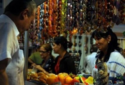 Expositores de varios países en Feria Internacional de Artesanía FIART 2013