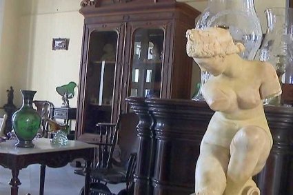 Muestran piezas de arte decorativo en Centro Provincial de Patrimonio