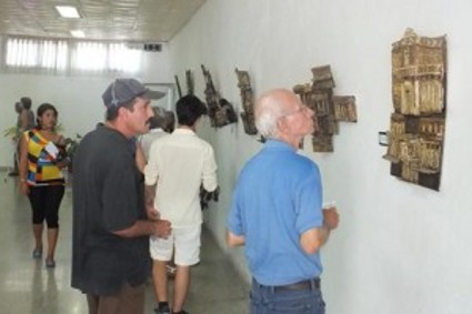 Exhiben en Cienfuegos las cúpulas de una ciudad patrimonial