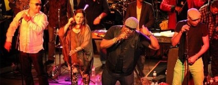Van Van de gira para que baile Cuba