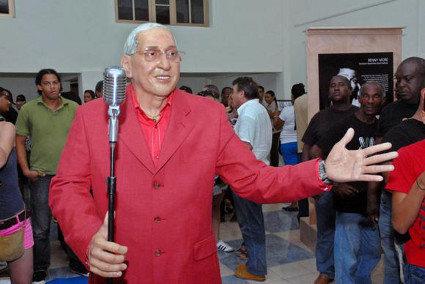 Juan Formell tiene su estatua de cera en Bayamo