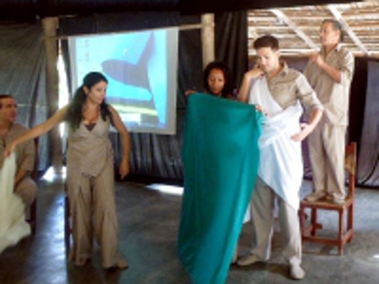 Teatro Los Elementos: perfomance y creación colectiva comunitaria