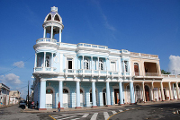 El Palacio de Ferrer, guardián en el Parque Martí