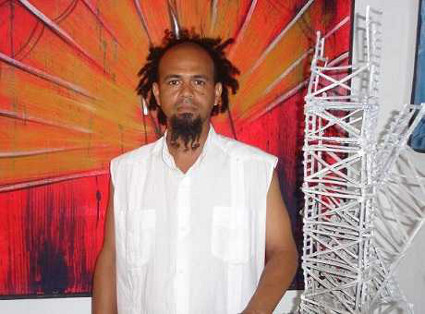 Santiago Hermes invita a bailar y reflexionar con un “Bembé” por la cultura cubana