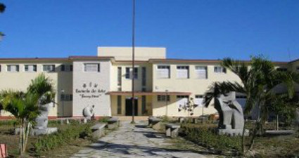 Inauguran en Cienfuegos primera muestra del Grupo “Carpe Diem”