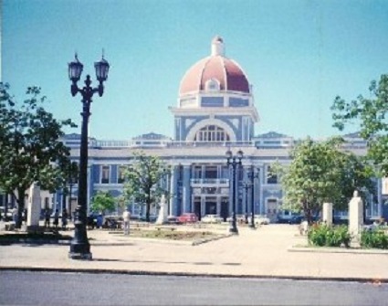 Sesiona en Cienfuegos Jornada de Investigación Histórica y Literaria