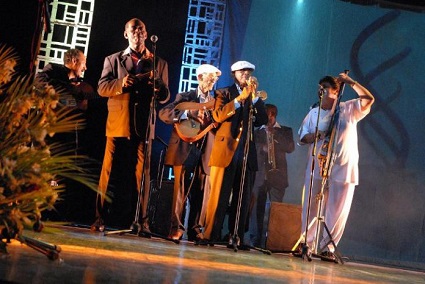 Homenajean a Los Naranjos en la Uneac de Cienfuegos