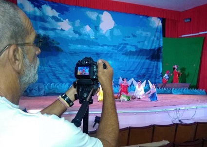 Compañía infantil Abrakadabra graba DVD con sello Colibrí