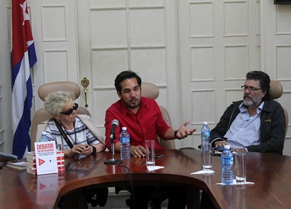 “Debatir en Revolución…” una tarea de todos