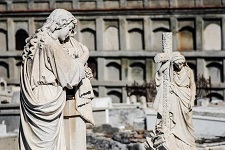 Cementerio General de Reina: 180 años abrazado al mar