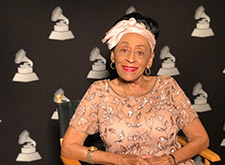 Omara Portuondo recibe Premio a la Excelencia Musical de los Latin Grammy